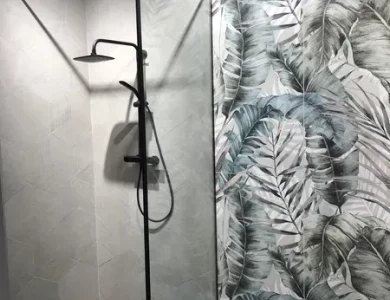 doccia bagno cemento fiori floreale verona