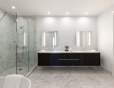 bagno grande in marmo